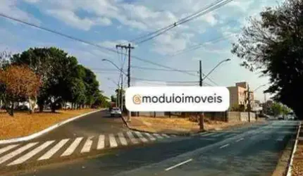 Área em excelente localização em avenida de grande fluxo