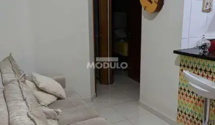 APARTAMENTO à venda, 2 quartos, 1 vaga, Santa Mônica - Uberlândia/MG