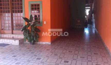 CASA RESIDENCIAL à venda, 4 quartos, 1 suíte, 2 vagas, Granada - Uberlândia/MG