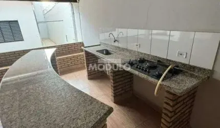 Excelente Casa com Fino Acabamento Santa Monica