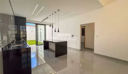 Excelente Casa com Fino Acabamento Alto Umuarama
