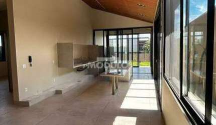 Excelente Casa com Fino Acabamento Coddominio Tambore