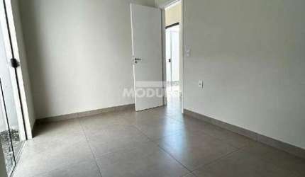 CASA RESIDENCIAL à venda, 2 quartos, 1 suíte, 2 vagas, Shopping Park - Uberlândia/MG