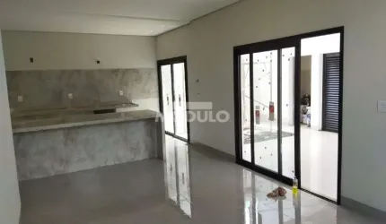 Excelente Sobrado com Fino Acabamento no Aclimação