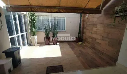 Casa Residencial para locação no bairro Jardim Patrícia