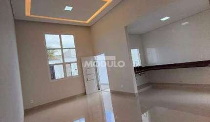 CASA RESIDENCIAL à venda, 3 quartos, 1 suíte, 2 vagas de garagem, no Bairro Segismundo Pereira