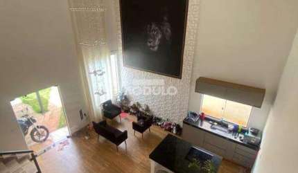 Casa 3 quartos 1 suíte terreno de 250m² com amplo quintal.