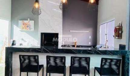 CASA RESIDENCIAL à venda, 3 quartos, 1 suíte, 3 vagas, UMUARAMA - Uberlândia/MG