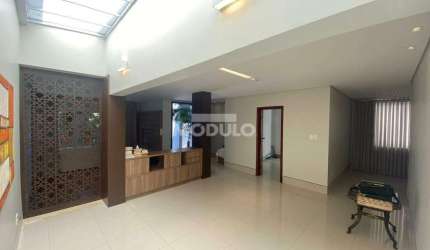 Casa residencial e comercial no Bairro Tabajaras