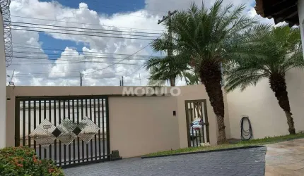 Casa residencial para locação, bairro Cidade Jardim com 3 quartos