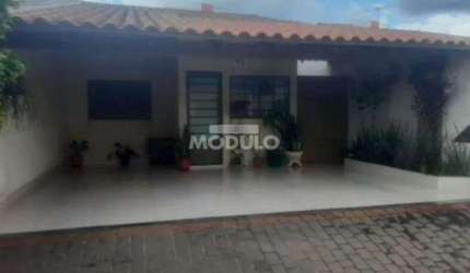 CASA DE CONDOMÍNIO à venda, 3 quartos, 1 suíte, TAIAMAN - Uberlândia/MG