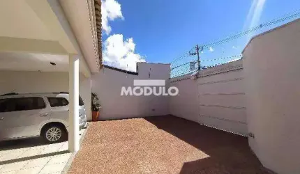 CASA 3 QUARTOS 1 Suíte, 4 Vagas de Garagem - VIGILATO PEREIRA