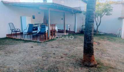 CASA RESIDENCIAL à venda, 4 quartos, 2 suítes, 2 vagas, Santa Mônica - Uberlândia/MG