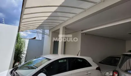 Casa residencial para locação, bairro Santa Rosa com 3 quartos