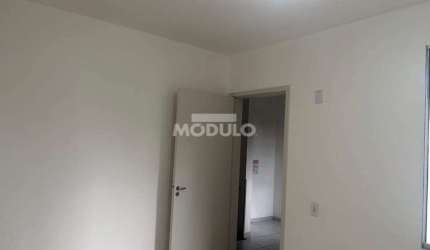 Apartamento residencial para locação, bairro Chacaras Tubalina com 2 quartos