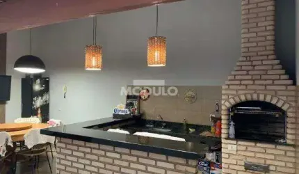 Casa 4 quartos 3 suítes! Alto Umuarama