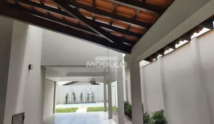 Casa residencial para locação, bairro Jardim Karaiba com 3 quartos