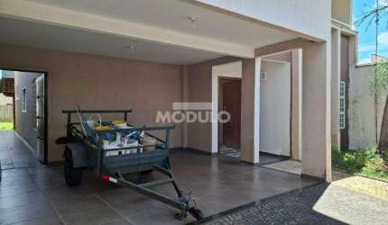 Casa residencial para locação bairro Jardim das Palmeiras com 4 quartos