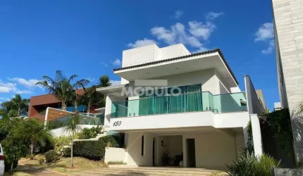 Casa em condomínio mobiliada para locação no bairro Gavea com 4 suítes