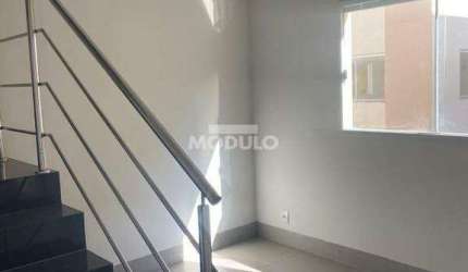 Casa Estilo Sobrado ,Bairro Marrtins 3 Quartos com Suite, Imovel de Oportunidade