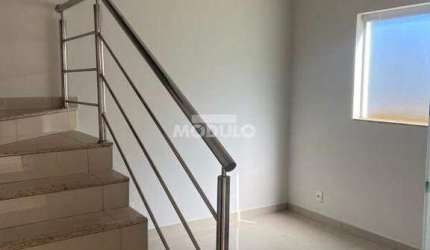 Casa Estilo Sobrado ,Bairro Marrtins 3 Quartos com Suite