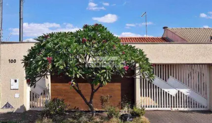 Casa residencial para locação, bairro Vigilato Pereira com 3 quartos