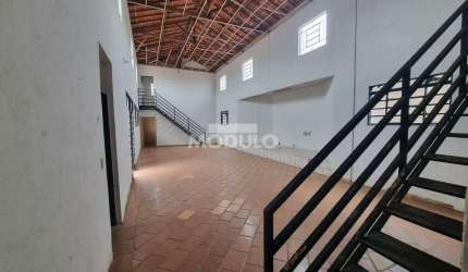 Galpão comercial para locação no bairro Santa Mônica