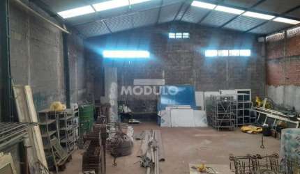 Barracao com 418 M no Dona Zumira
