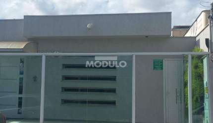 Casa Comercial para locação no Bairro Martins