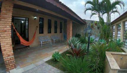 Casa com 7 dormitórios à venda, 343 m² por R$ 999.900,00 - Vila Anhanguera - Mongaguá/SP