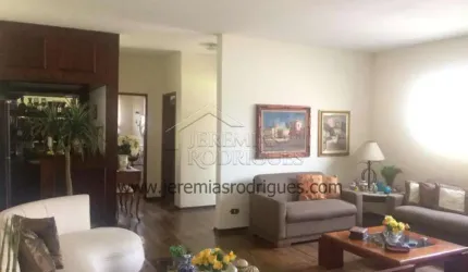 Casa Padrão em Taubaté
