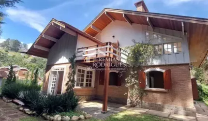 Casa com 3 dormitórios, 258 m² - Capivari - Campos do Jordão/SP
