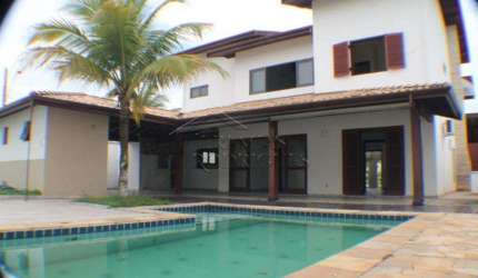 Casa para venda e locação com 4 dormitórios no Condomínio Real Ville em Pindamonhangaba/SP.
