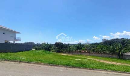 Terreno à venda com 412 m² no Condomínio Reserva dos Lagos em Pindamonhangaba/SP.