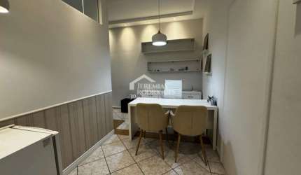 Sala comercial para venda e locação com 327 m² no Edifício Mediclínica em Pindamonhangaba/SP.
