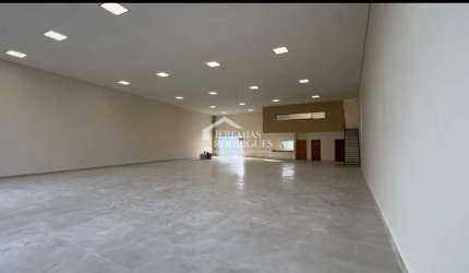 Ponto comercial para locação com 500 m² no bairro Vila Bourghese em Pindamonhangaba/SP
