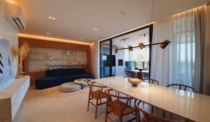 Apartamento para venda possui 225 metros quadrados com 4 quartos