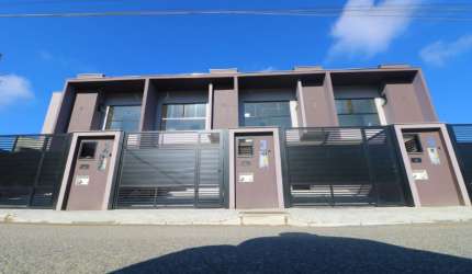 Sobrado à Venda no Bairro Amizade – 121m² com Acabamento Moderno