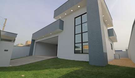 Moderna Casa com 162m² e 3 quartos  – Três Rios do Norte