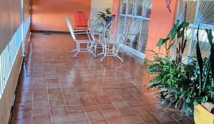 EXCELENTE CASA NO GUARA 1 MELHOR LOCALIZAÇÃO PROXIMO DA ESTAÇÃO FEIRA DO GUARA.