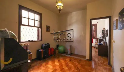 VENDA CASA - 04 QUARTOS 270,00 M2 - BAIRRO: SANTO ANTONIO