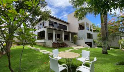 linda casa no itaigara reformada 3 suítes terreno com 900 m2