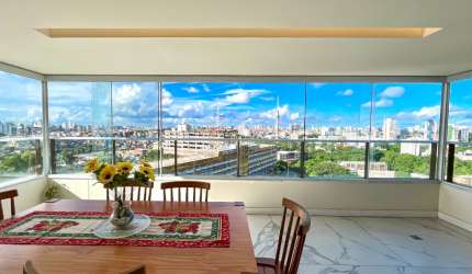 Apartamento 3 Suítes no São Lázaro nascente andar alto dependência 03 vagas