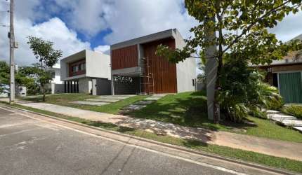 Casa a venda em Alphaville Litoral Norte 2 com 4 suites