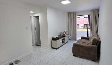 Apartamento a venda no costa azul com 2 quartos varanda e armários