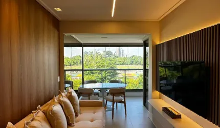 Apartamento a venda em ondina com 2 quartos mobiliado com vista avenida no beach class