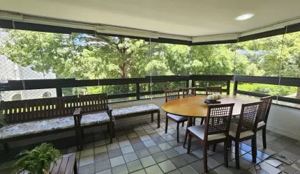 Apartamento a venda no palacio itaigara com 4 suites varanda e amplo