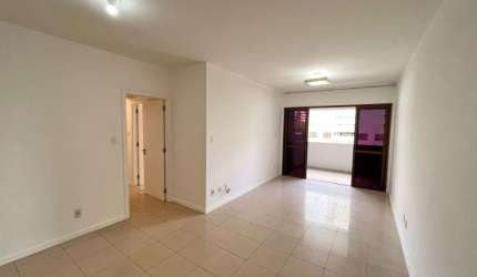Apartamento a venda na pituba com 3 quartos dependencia no mansão d evora