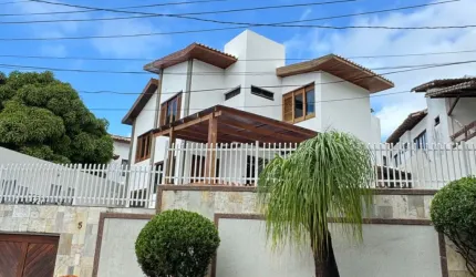 Casa a venda no itaigara com 4 suites piscina e área gourmet