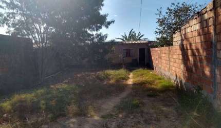 Casa 2 quarto c/ lote de 400m²- Água Quente - Brasília - DF